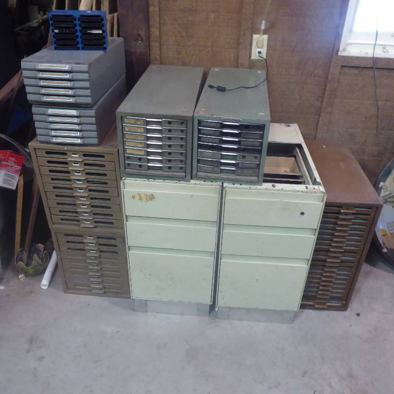 lot 111 image: Large Lot of Steel Cabinets