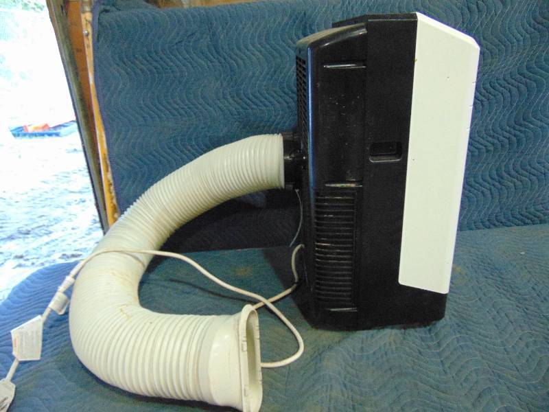 lot 8 image: Portable Air Conditioner Unit