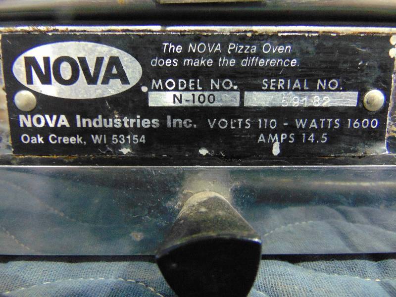 lot 19 image: Nova Pizza Maker