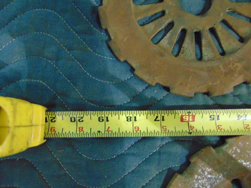 lot 24 image: (4) Planter Discs