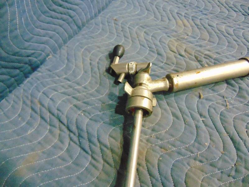 lot 28 image: Old Style Beer Keg Tap