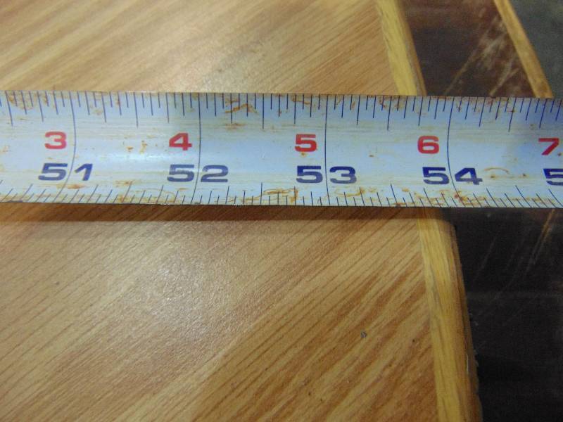 lot 31 image: 54 Round Restaurant Table