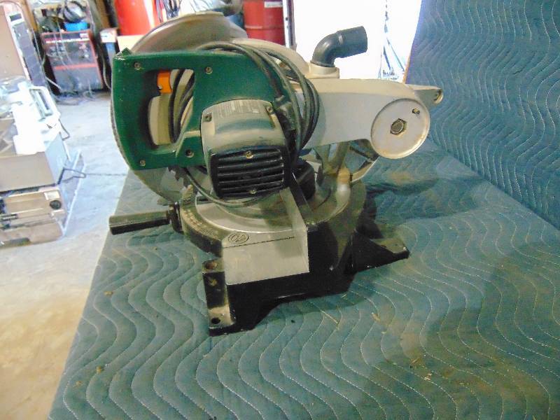 lot 35 image: Miter Box Saw