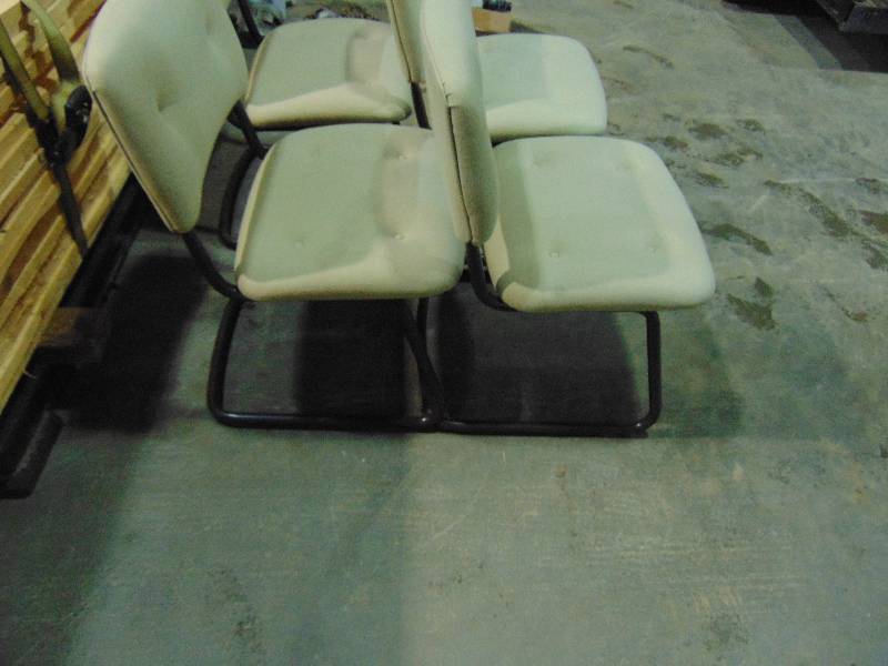 lot 103 image: (4) Office Chairs