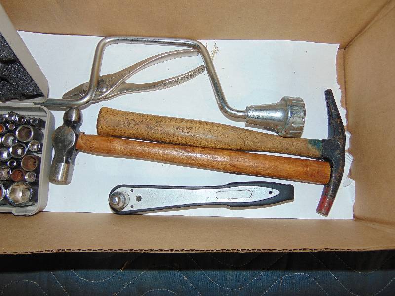 lot 105 image: Misc Lot of Tools