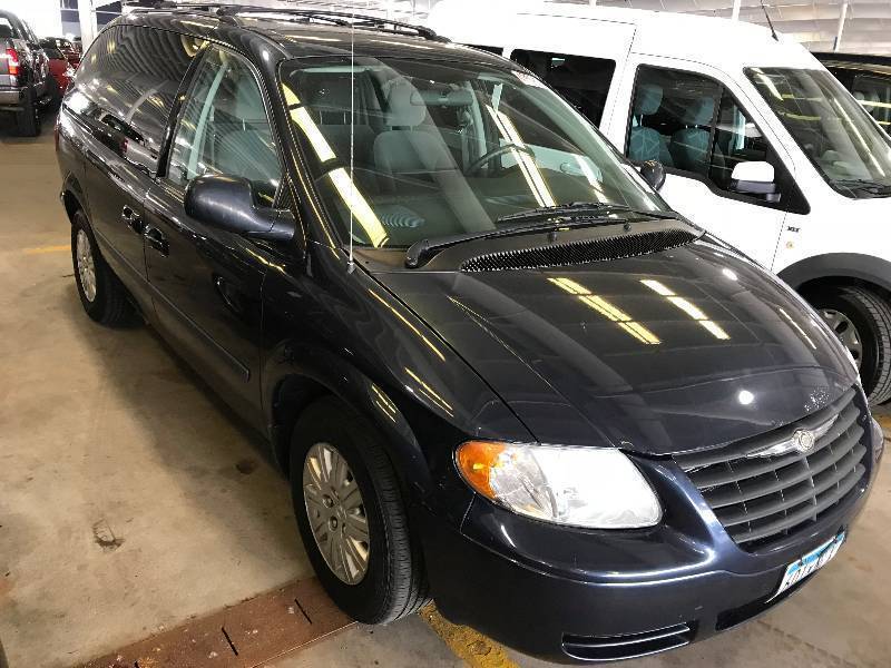 2007 Chrysler Town & Country LX