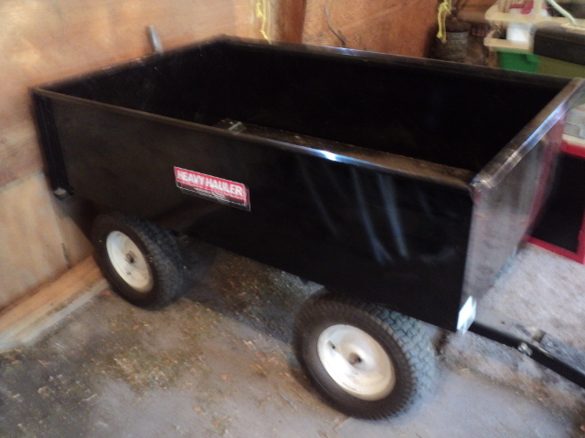 lot 14 image: Heavy hauler lawn and garden traile...