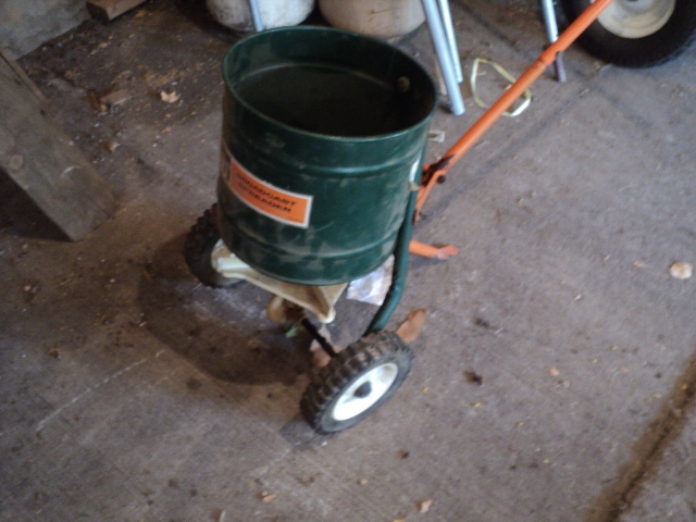 lot 21 image: Montgomery Wards lawn spreader...