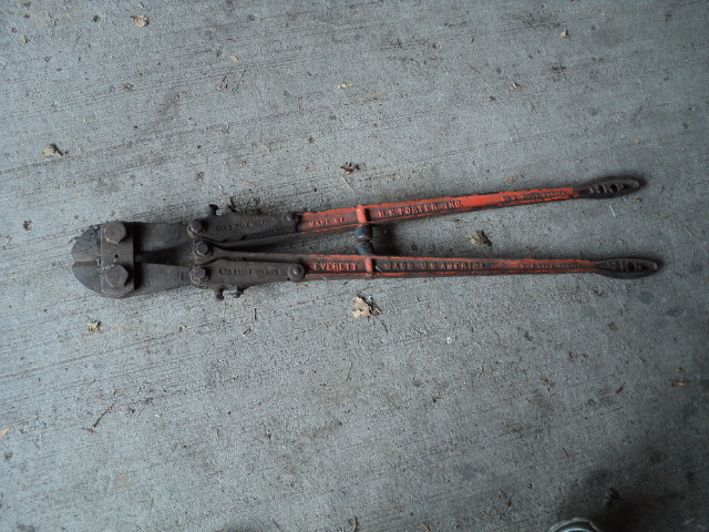 lot 58 image: Large bolt cutter, 3 feet long...