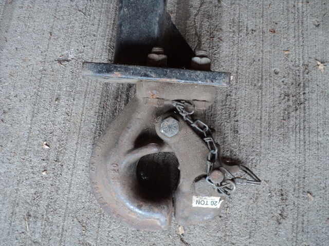 lot 59 image: 20 Ton hitch...