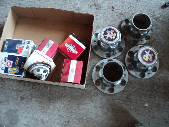 lot 62 image: Lot of automotive filters and wheel...