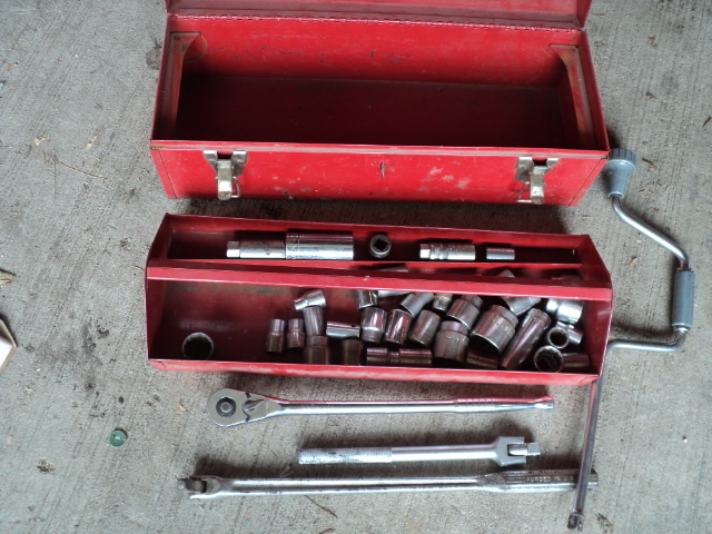 lot 81 image: Napa toolbox with sockets and wrenc...