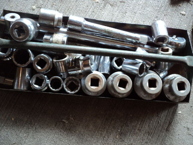 lot 83 image: Large socket set ...