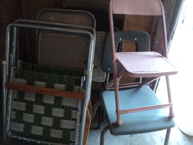 lot 102 image: Lot of chairs...