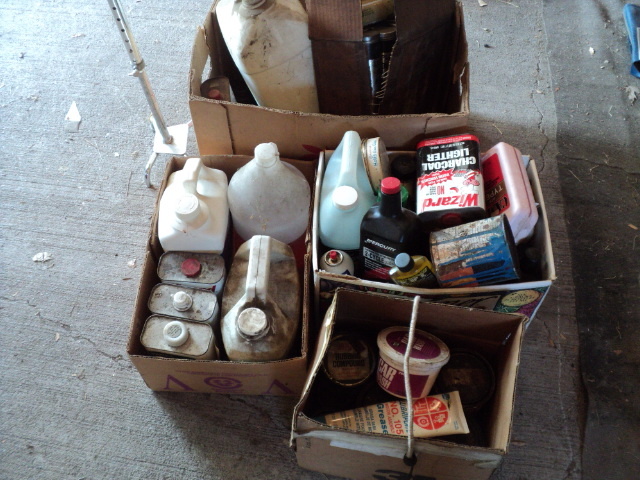 lot 104 image: Lot of assorted chemicals, grease t...