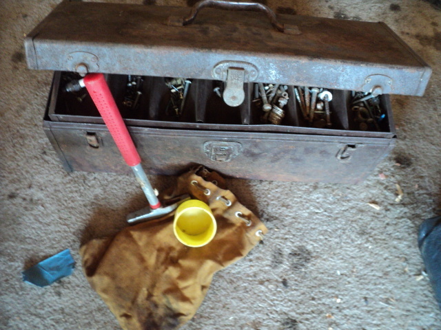 lot 114 image: Vintage metal toolbox with tools...