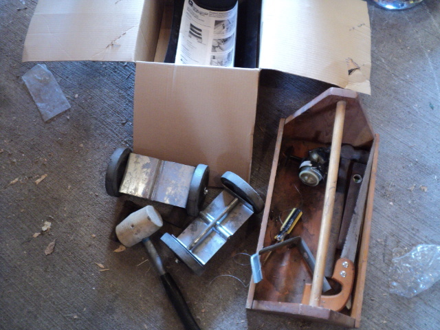 lot 128 image: Toolbox with tools, vintage snowmob...