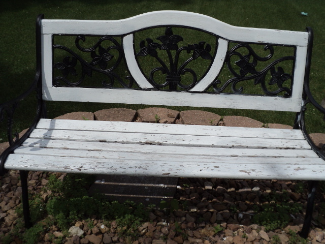 lot 156 image: Garden Bench...