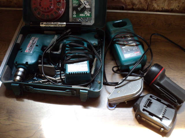 lot 175 image: Makita drill and accessories...