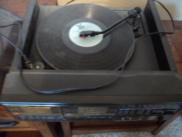 lot 196 image: Emerson Record player...