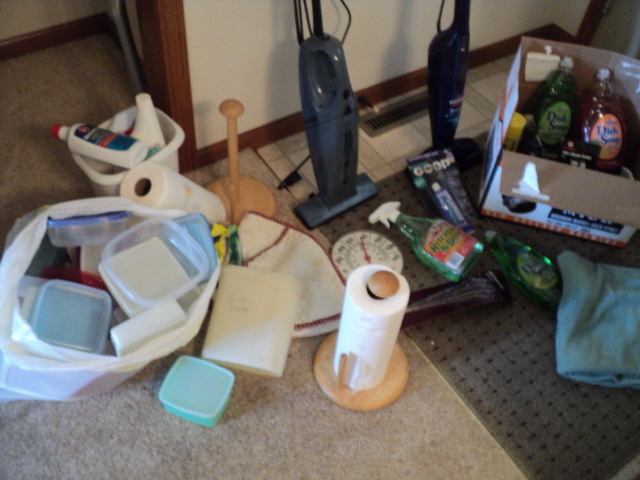 lot 200 image: Lot of cleaning supplies...