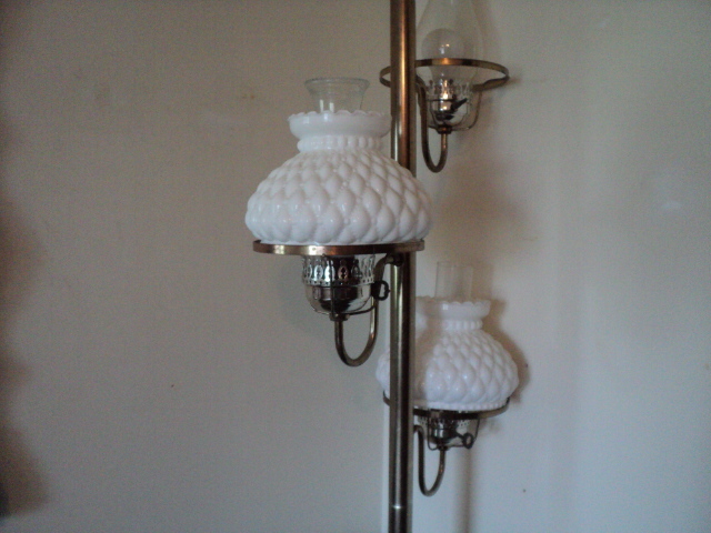 lot 226 image: Fancy mirror and pole lamp...