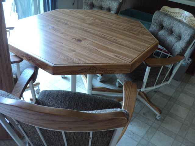 lot 242 image: Dining table with leaf and 4 chars,...