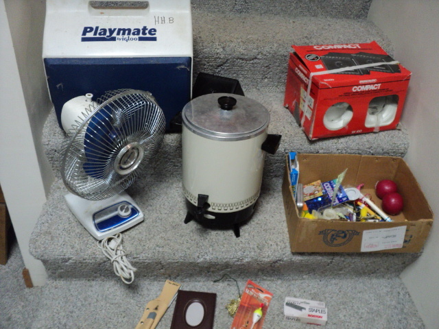 lot 281 image: Lot of household items    ...