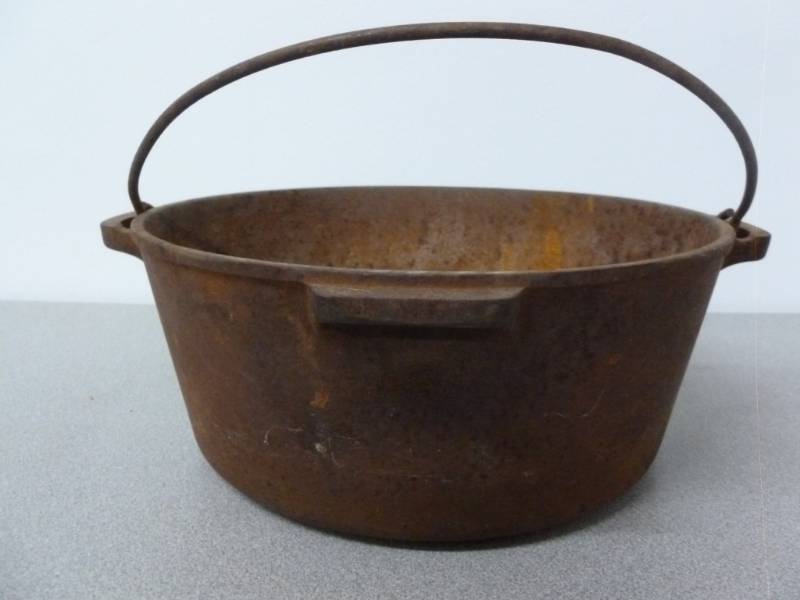 Vintage Cast Iron Kettle