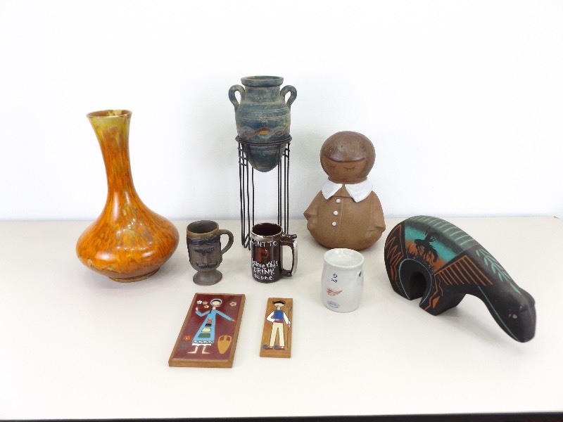 lot 31 image: Lot of Folk Art Stoneware