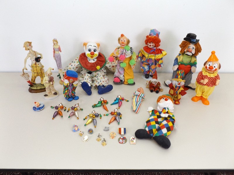 lot 42 image: Lot of Clown Figurines, Dolls, and Pins