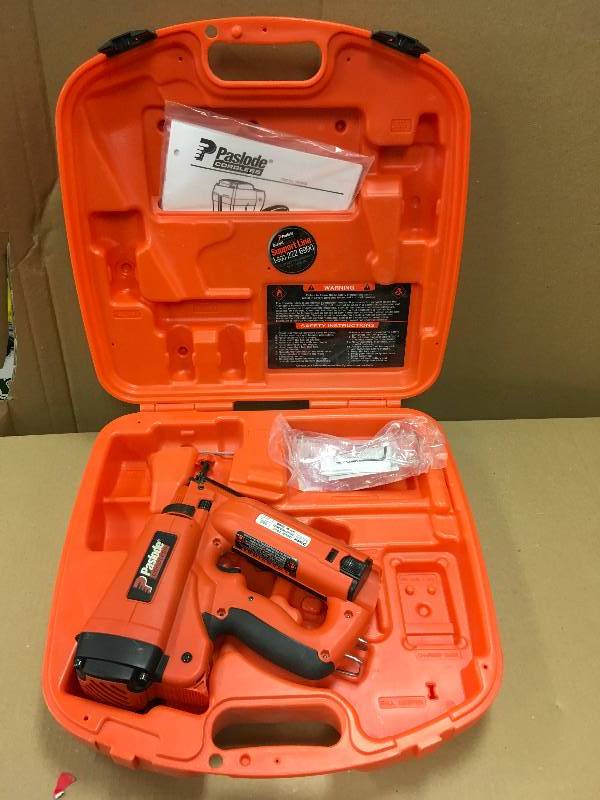 lot 17 image: PASLODE Cordless 16-Gauge Angled Lithium-Ion Finish NailerCordless 16-Gauge Angled Lithium-Ion Finish Nailer whit batery only no charger no able to tested battery not charger
