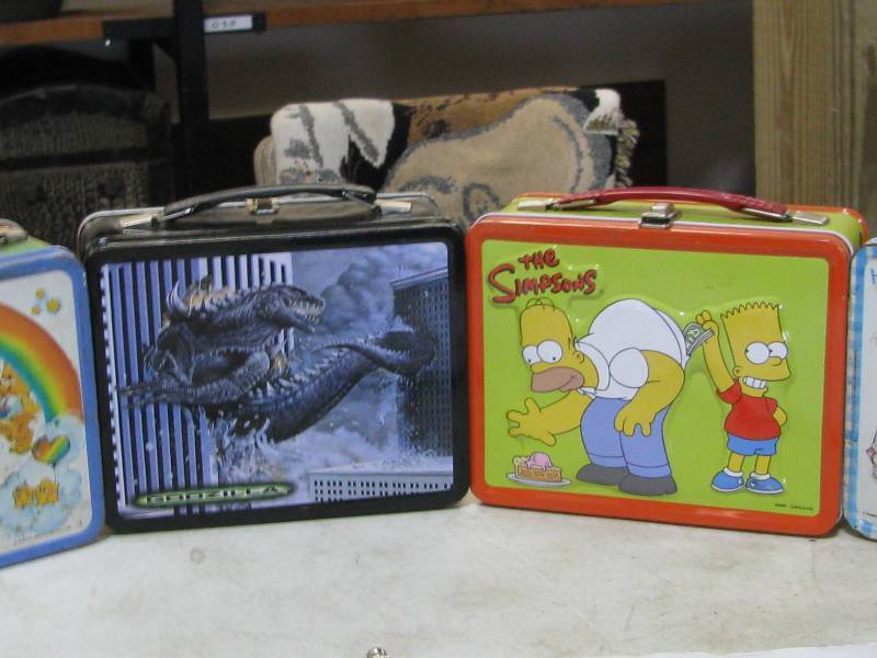 lot 14 image: Lunch Boxes