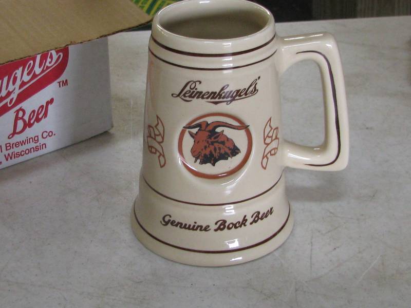 lot 64 image: Leinenkugel Stein