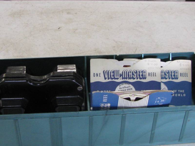 lot 68 image: View Master