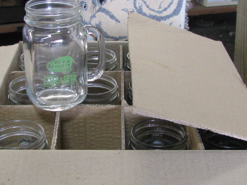 lot 95 image: Bud Light Drinking Jars