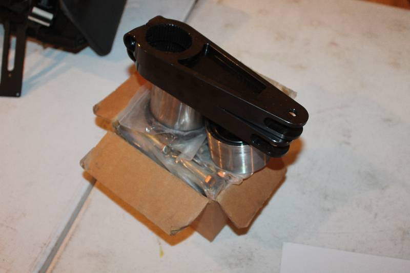 lot 333 image: Moser anti-roll bar splined components. Includes hardware and rod-ends.