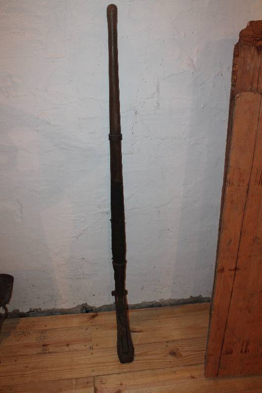 lot 352 image: Railroad car tool