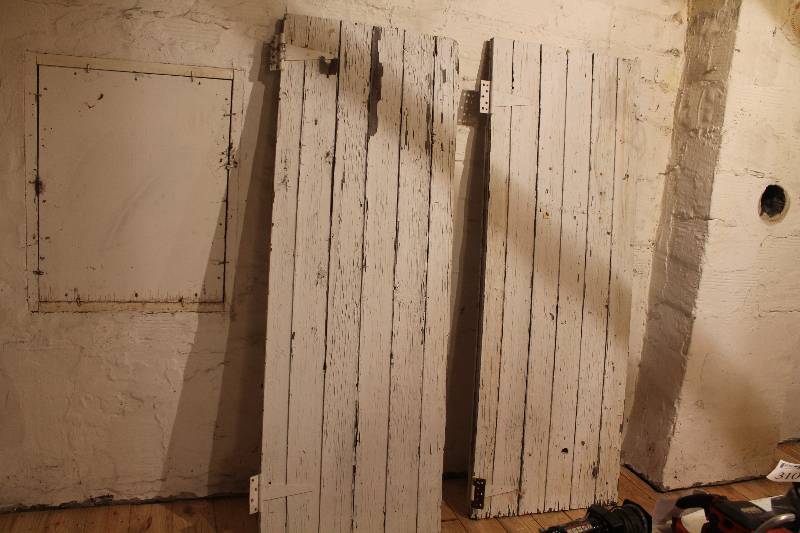 lot 358 image: Lot of (2) old barn doors.