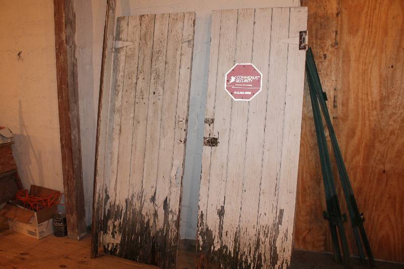 lot 361 image: Lot of (2) old barn doors.