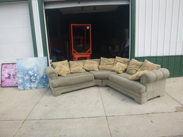 Sectional Arc Couch