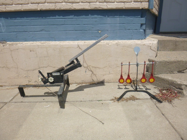 Clay Pigeon Thrower