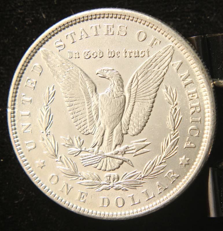 lot 09 image: 1890 MORGAN SILVER DOLLAR UNC