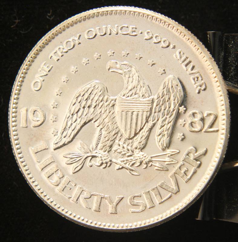 lot 37 image: 1 TROY OZ. .999 FINE SILVER 1982 A-MARK LIBERTY ROUND