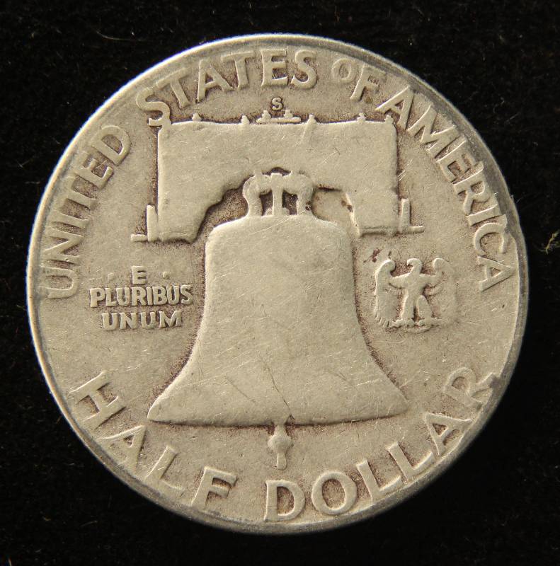 lot 44 image: 1952-S FRANKLIN SILVER HALF DOLLAR