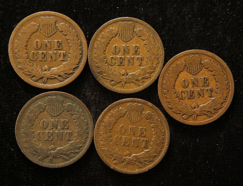 lot 70 image: 5 INDIAN HEAD CENTS AS PICTURED