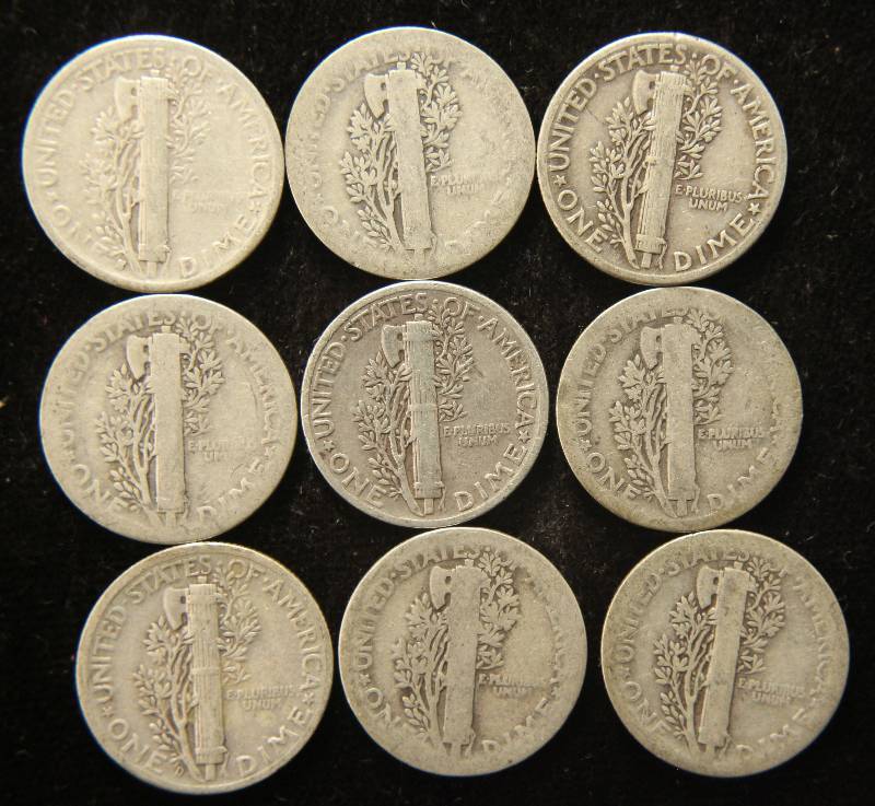 lot 71 image: 9 SILVER MERCURY DIMES