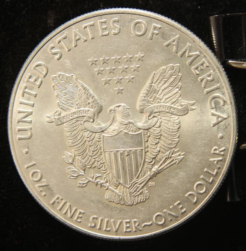 lot 83 image: 2016 AMERICAN SILVER EAGLE 1 TROY OZ. .999 FINE SILVER