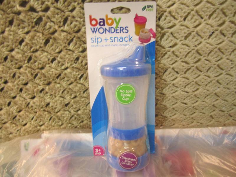lot 2 image: 12 Baby Wonders Sip  Snack Sippie ...