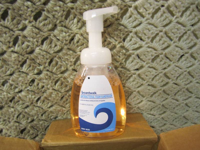 lot 67 image: Lot of 5 Bottles of Foam Handwash  ...